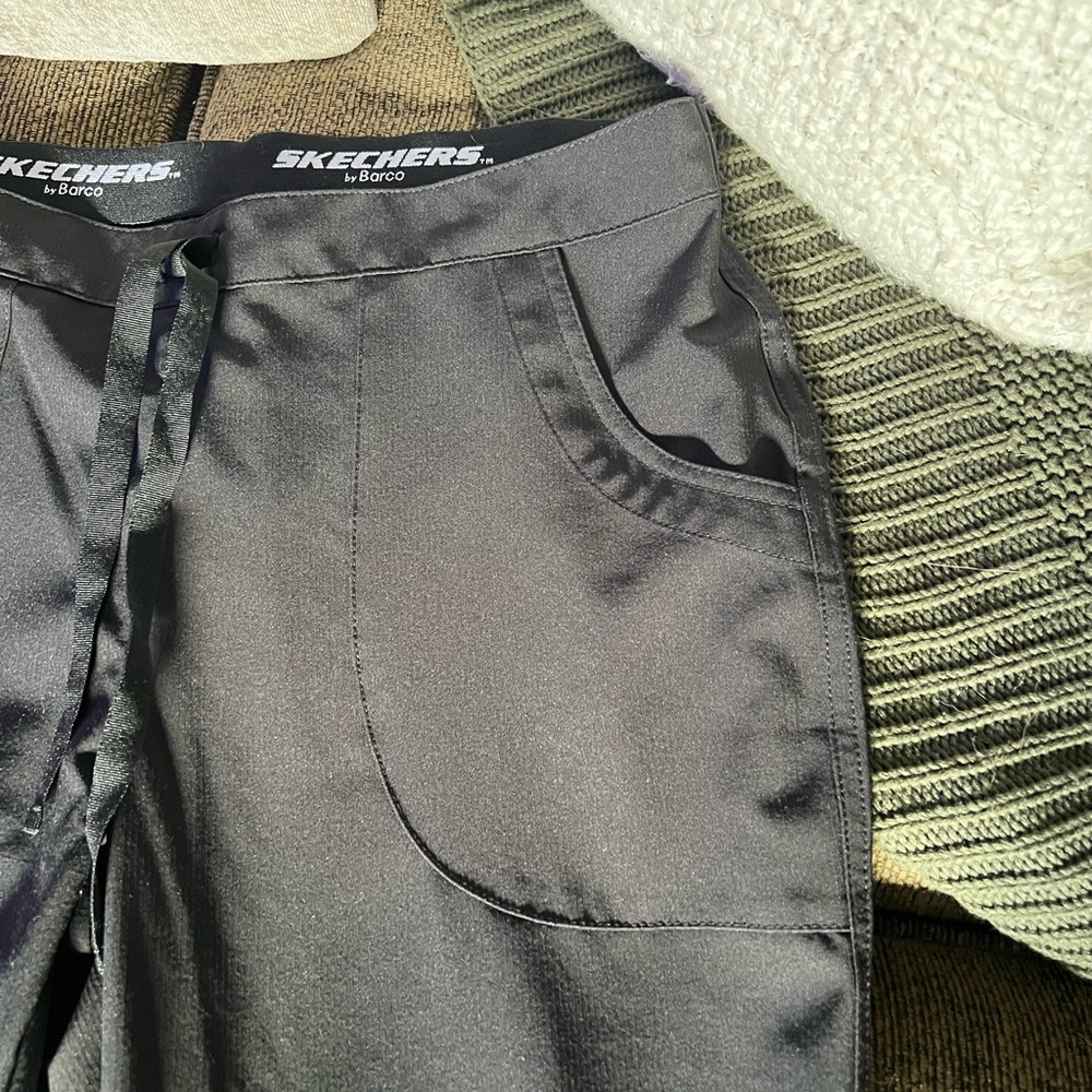 Skechers Women’s Black Scrub Pants - Picture 3 of 7